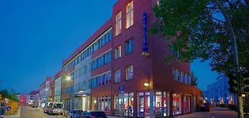 H24 Hoteltow 3* Teltow