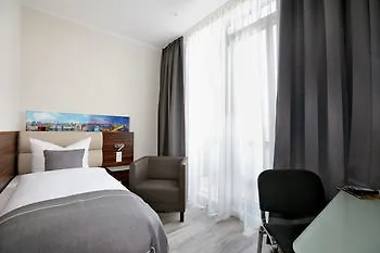 H24 Hoteltow 3*