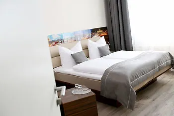 Hotel H24 Hoteltow Teltow